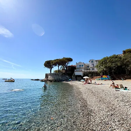 Semesterbostad Maison Entiere 6 Pers Avec A Pied Cap Corse